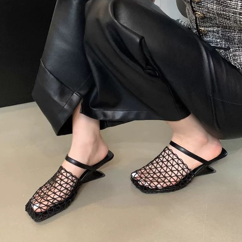 女性用シューズ 2026年 クローズドトゥ ローマンサンダル - Fishing Net のレビューと価格